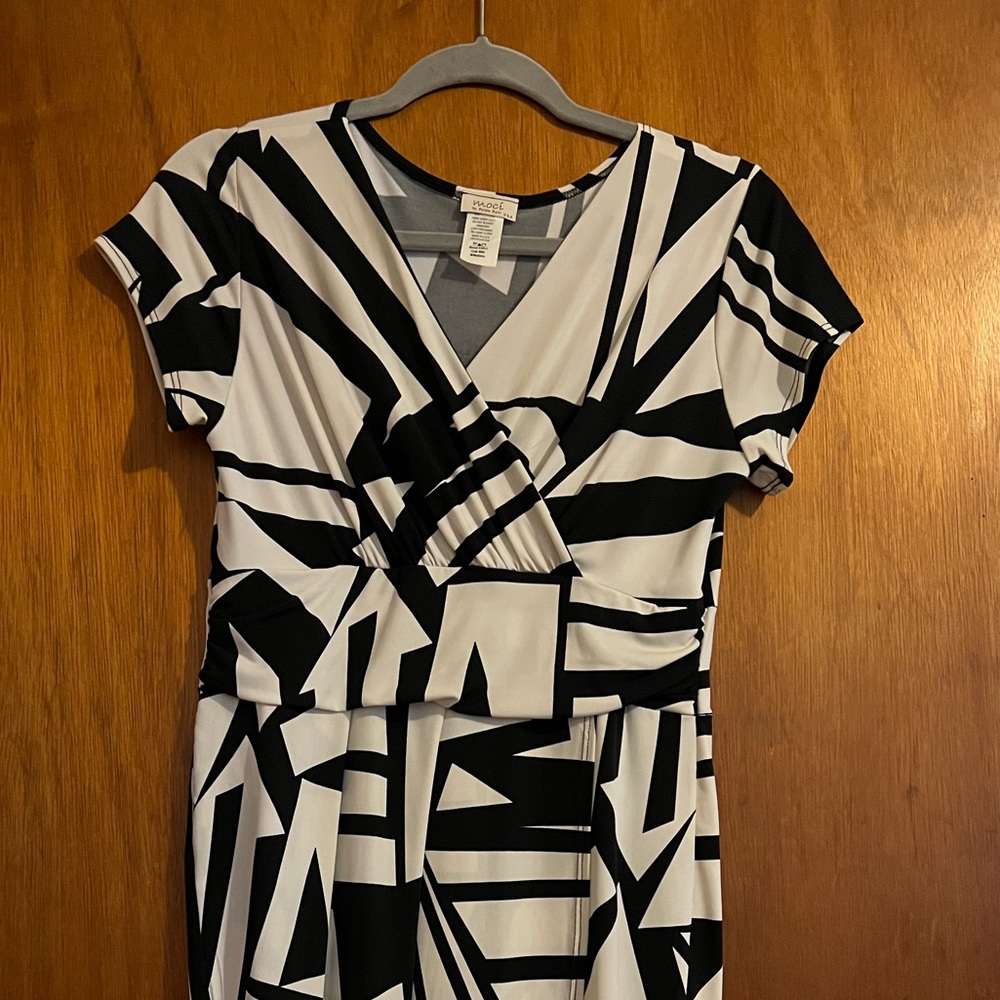 Moci by Purle Rain geometric print dress 🖤🤍 size M